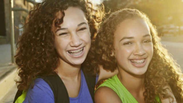 mulheres sorrindo