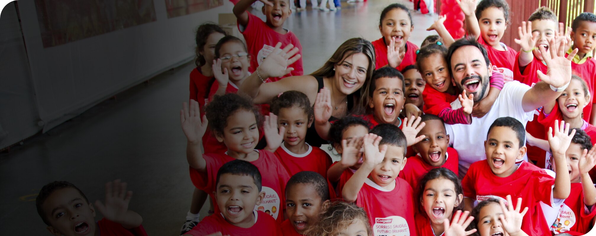 children smiling at bsbf colgate event in brazil