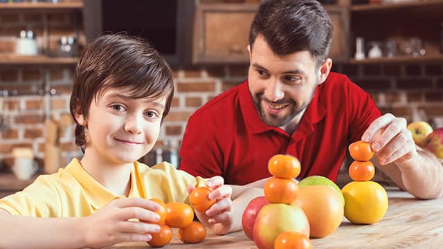 Doze Dicas Para Incentivar As Crianças A Consumir Frutas – Sem Cara Feia