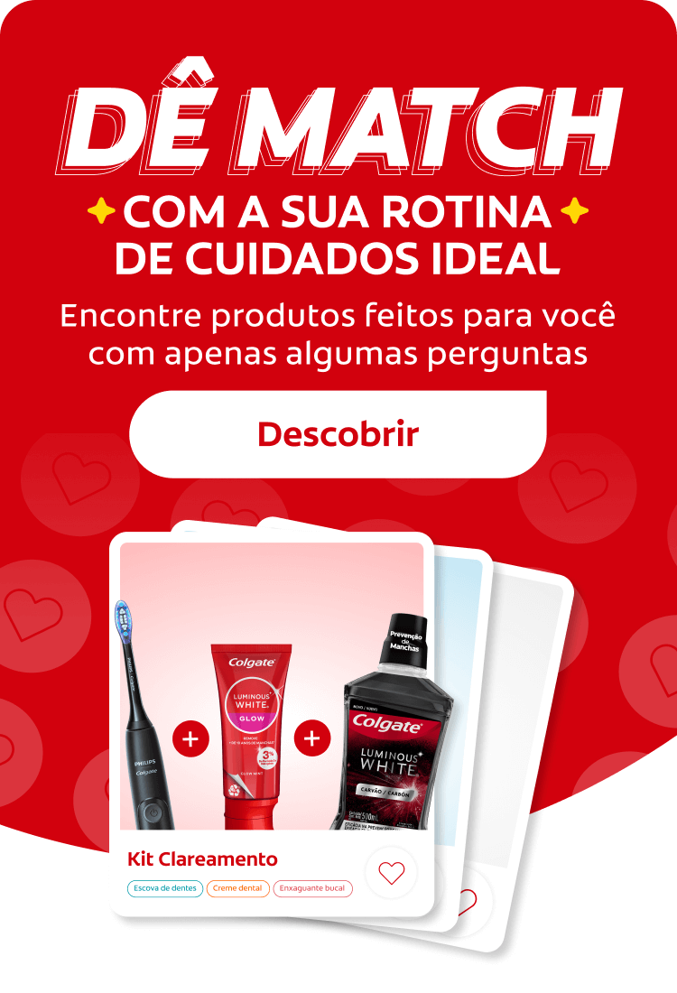 Clique na imagem, com um menino usando um escorredor de macarrão como chapéu, para participar do quiz sobre escova de dente elétrica